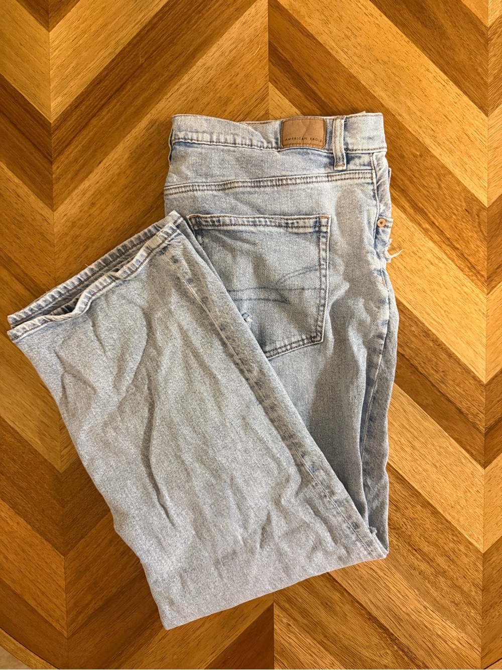 American Eagle Outfitters Light Blue Strigid Jeans size 12 Regular